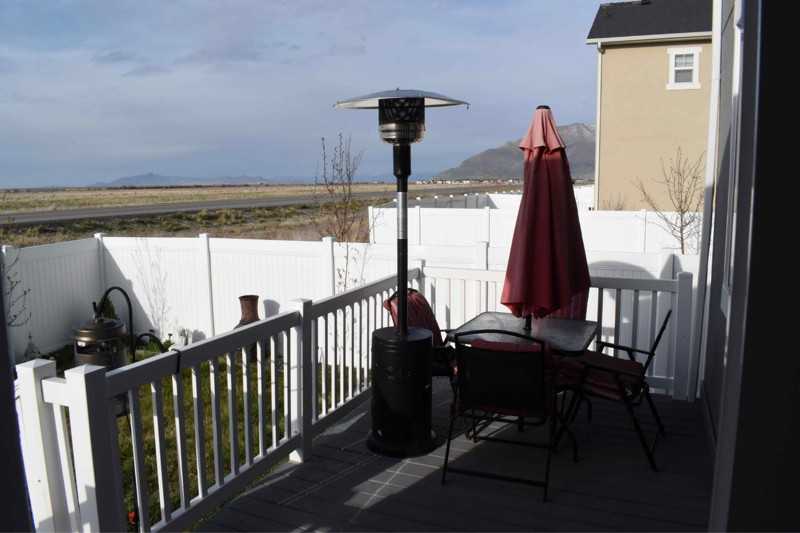 1044 W Osprey Dr - Photo 2 of 7