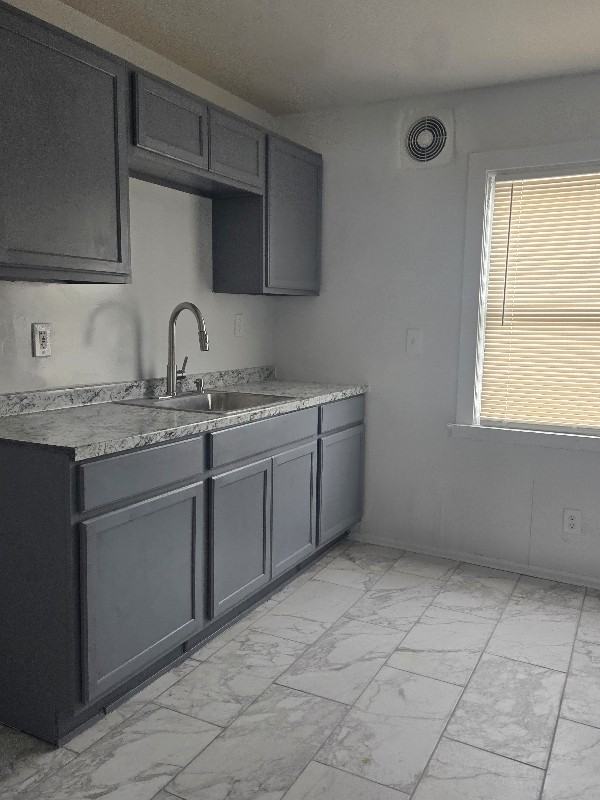 12578 Camden St - Photo 2 of 10