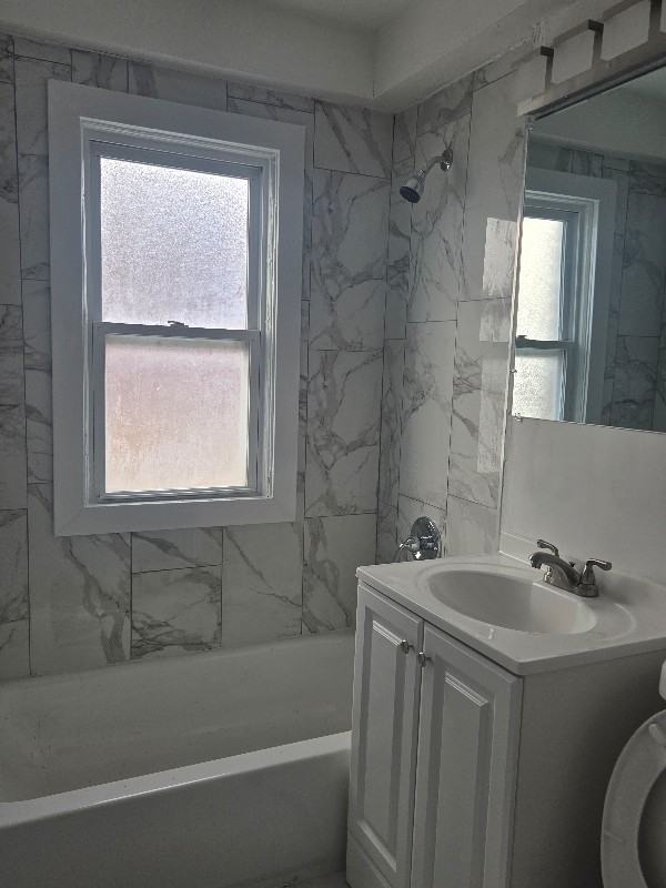 12578 Camden St - Photo 4 of 10