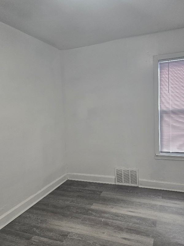 12578 Camden St - Photo 6 of 10