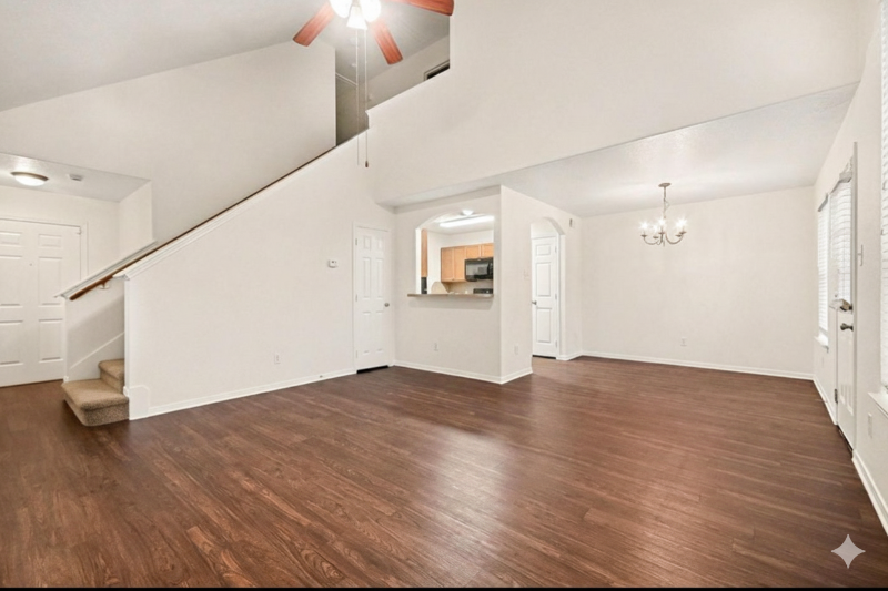 10227 Rolleston Ln - Photo 3 of 10