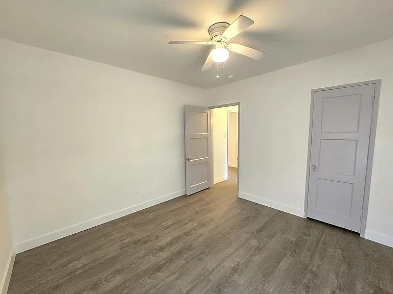 5710 Vineland Ave - Photo 4 of 14