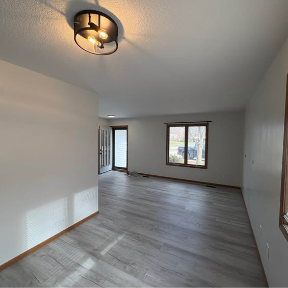 1319 Reed Rd - Photo 3 of 11