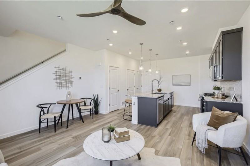 2741 Bear Springs Cir - Photo 5 of 20