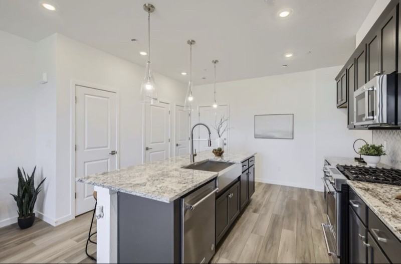 2741 Bear Springs Cir - Photo 6 of 20