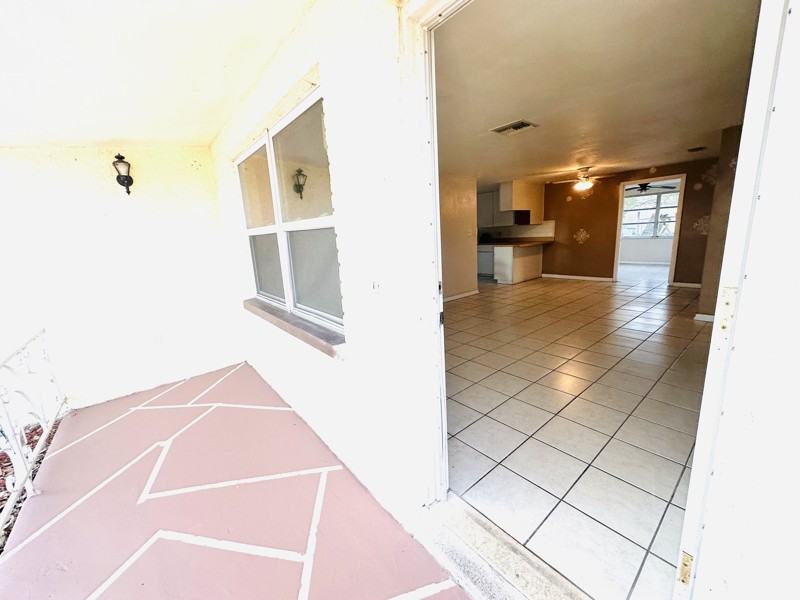 3545 Holiday Lake Dr - Photo 3 of 10