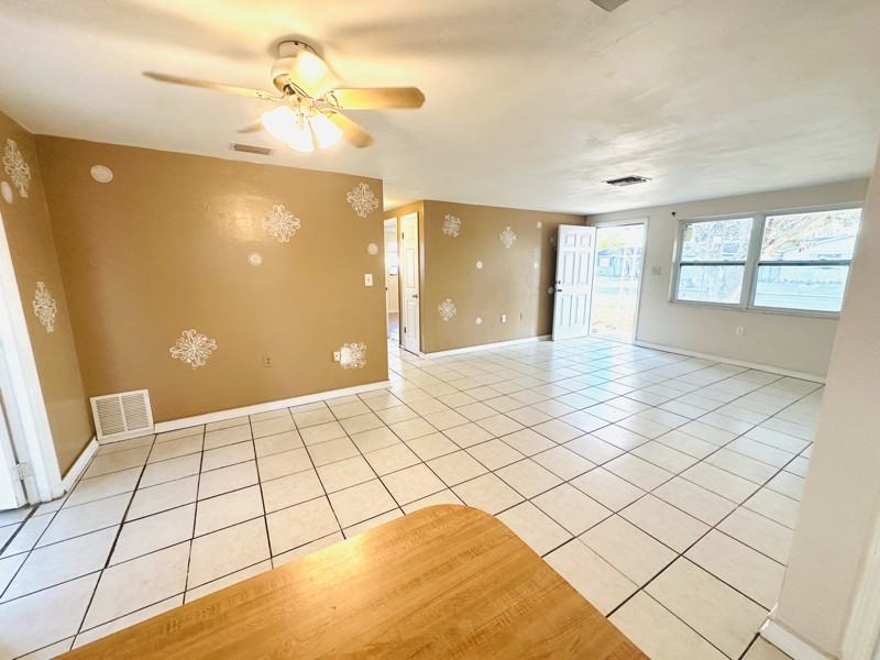 3545 Holiday Lake Dr - Photo 6 of 10