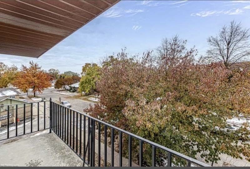 9535 S 53rd Ave #3N - Photo 5 of 8