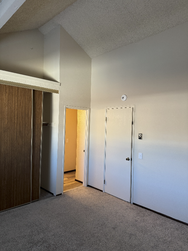 1043 Copeland Creek Dr - Photo 5 of 12