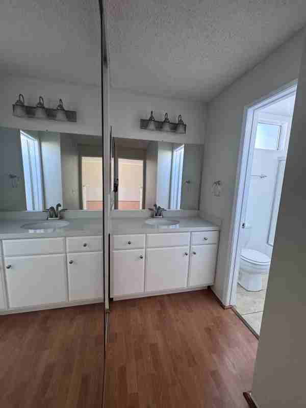 215 N Belmont St #210 - Photo 5 of 8