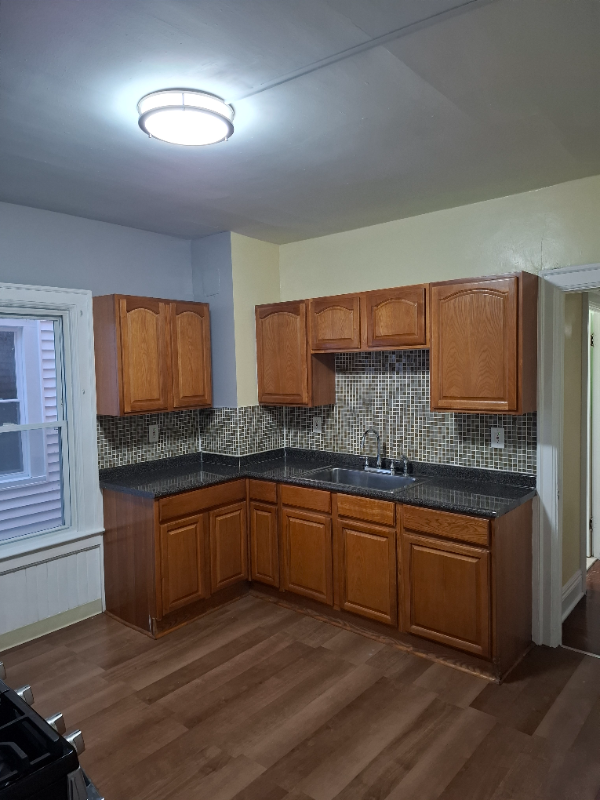 31 Auchinvole Ave #1 - Photo 7 of 14