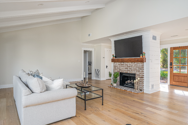 10 Howley Ln - Photo 4 of 20