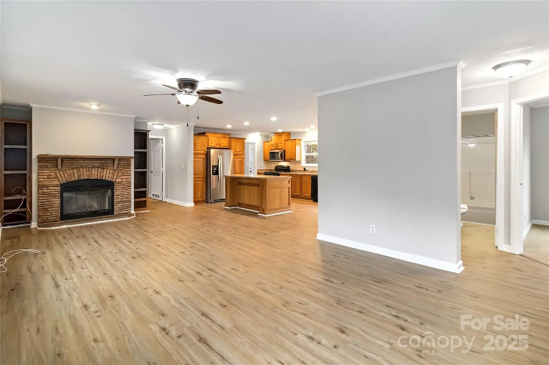 2420A Creekside Dr - Photo 6 of 20