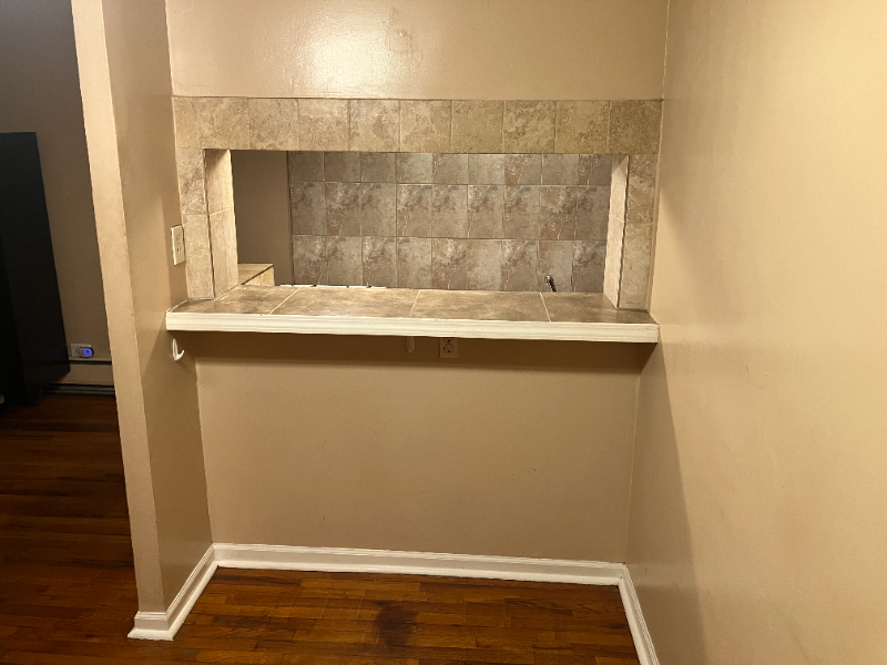 2040 W Hood Ave #2 - Photo 7 of 11