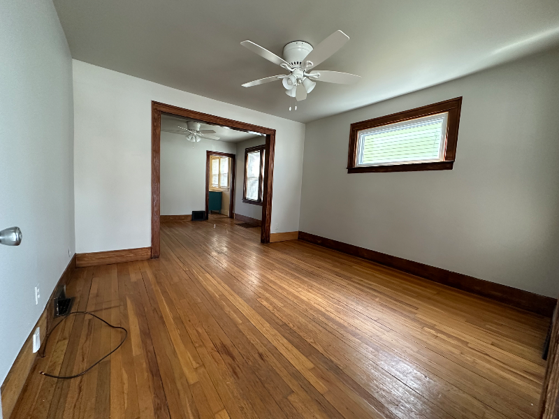 234 College St - Photo 2 of 10