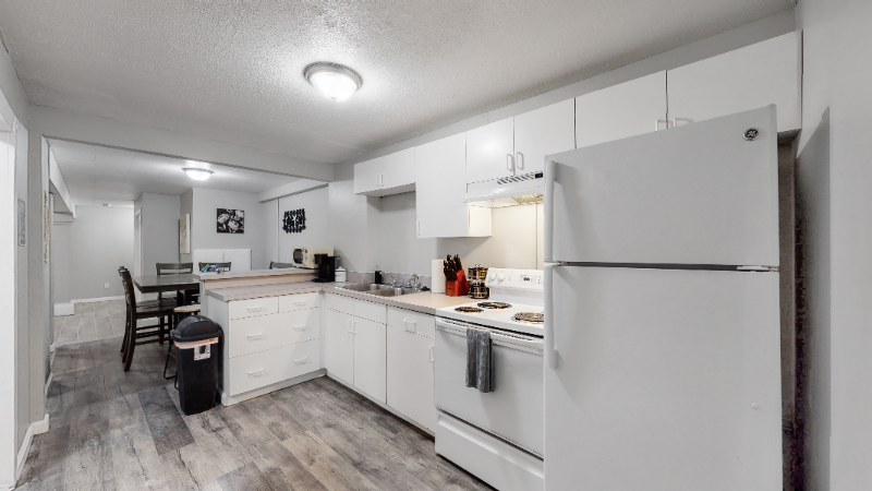 15045 E Louisiana Dr #B - Photo 2 of 7