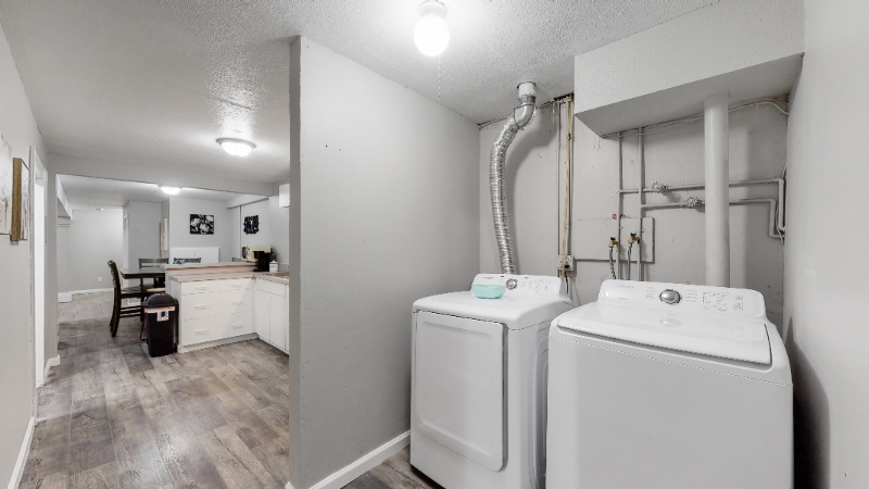 15045 E Louisiana Dr #B - Photo 6 of 7