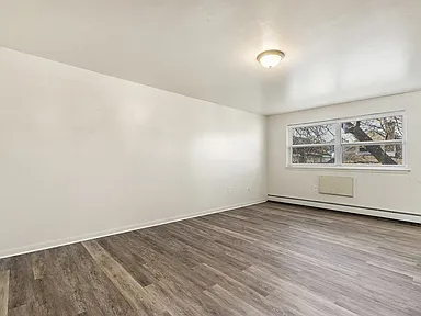 921 W Spencer Ave #10 - Photo 7 of 14