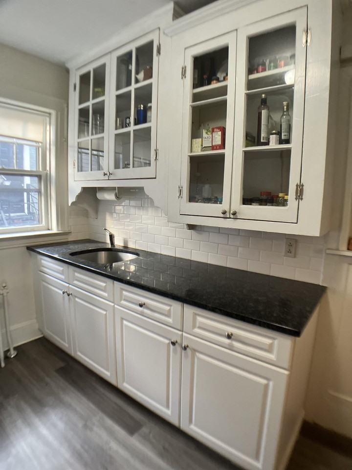 4 Lynwood Pl #06 - Photo 2 of 16