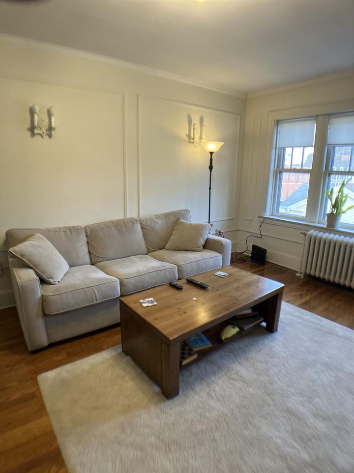 4 Lynwood Pl #06 - Photo 5 of 16