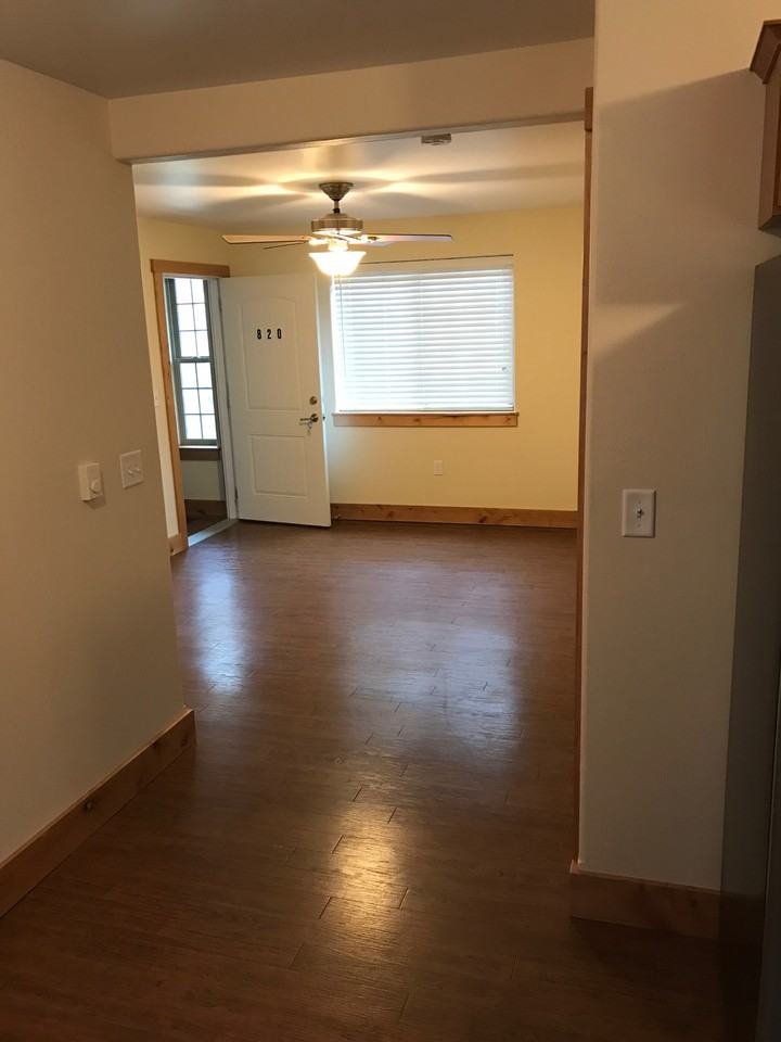 842 Sonoma Dr #842 - Photo 5 of 8