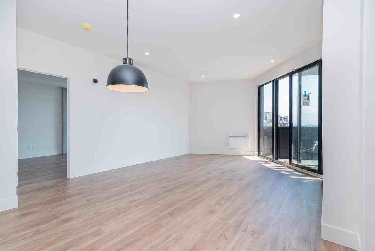 1700 Boulevard Angrignon #215 - Photo 2 of 30