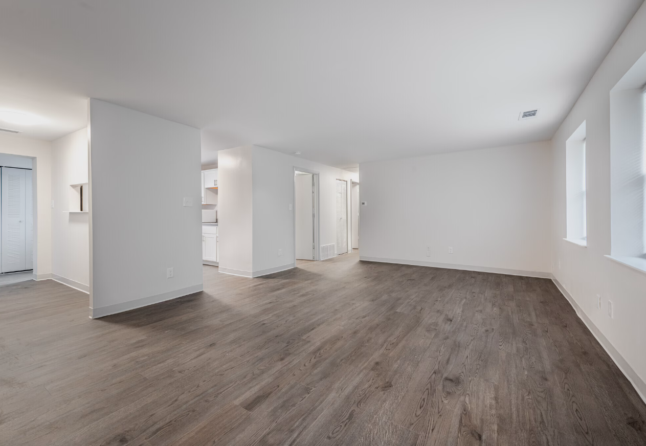 Wibeth Arlington - Photo 4 of 15