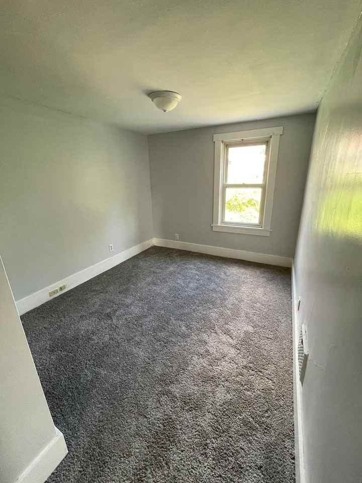 1608 Woodmont Avenue - Photo 6 of 9