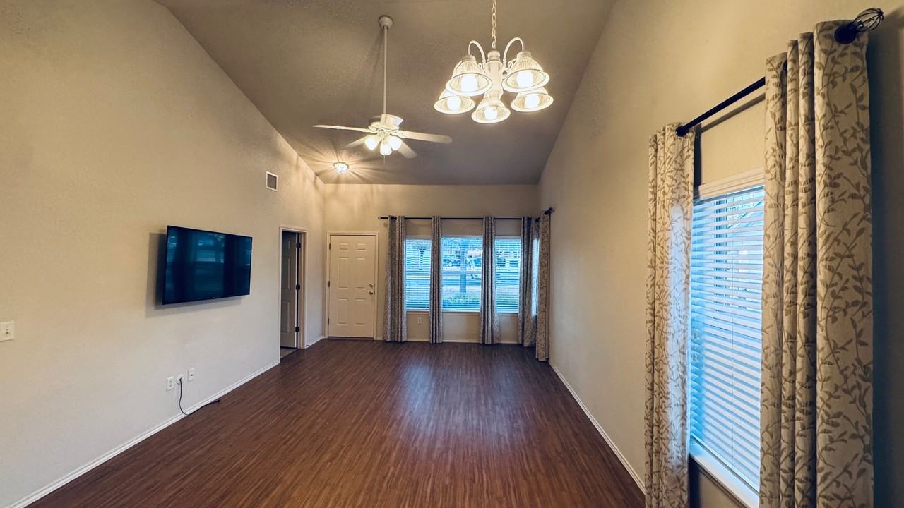 1014 Kajon Cv #1 - Photo 2 of 20