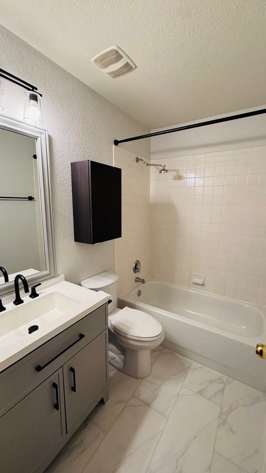 1014 Kajon Cv #1 - Photo 4 of 20