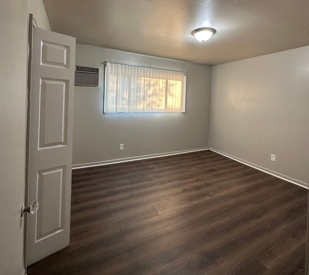 15041 Greenfield - 15 #15 - Photo 3 of 6