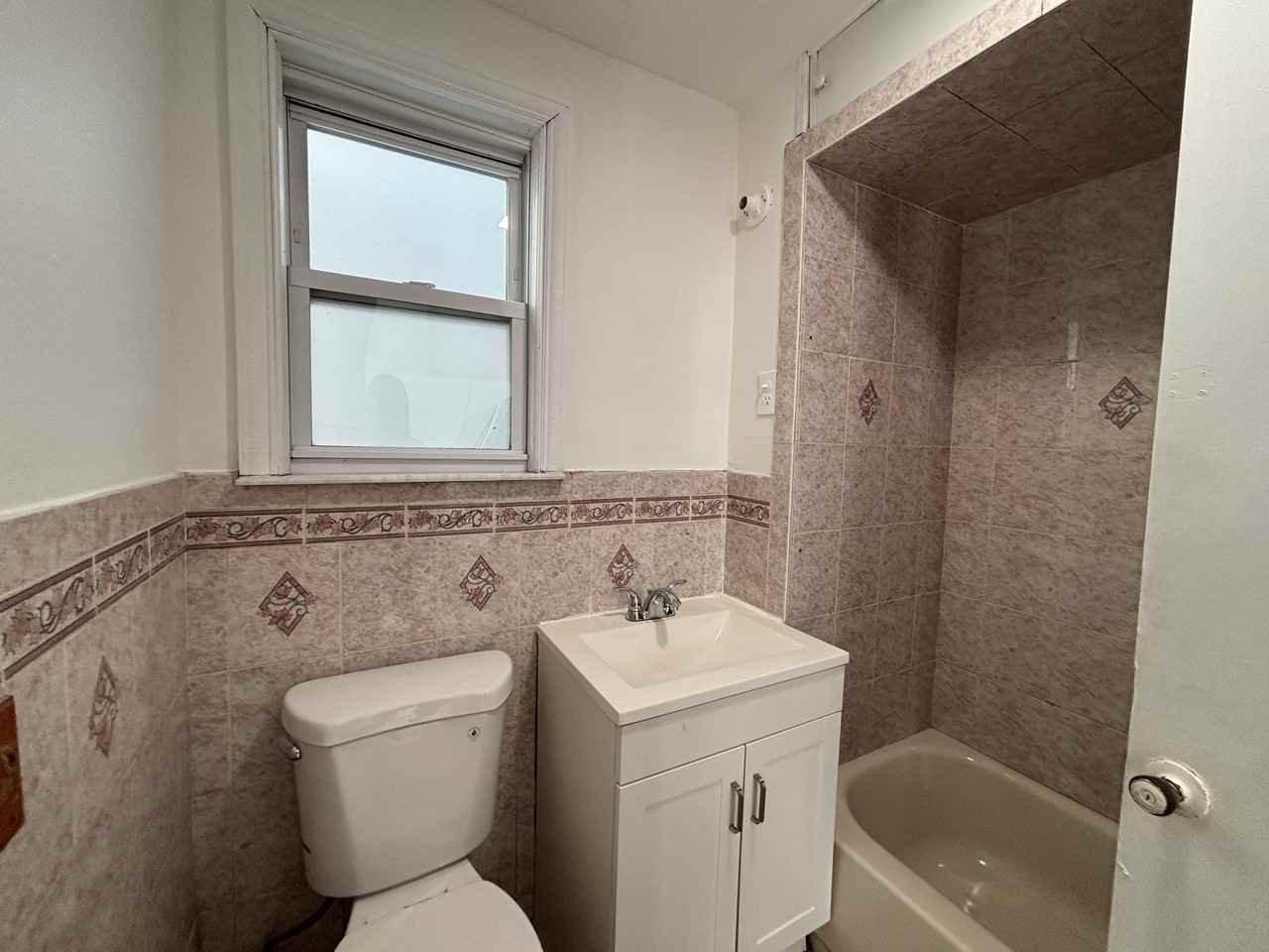 537 North 6th Street #1 - Photo 5 of 5