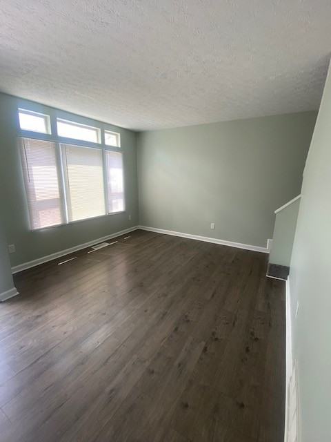 736 E Mound St #1 - Photo 3 of 25