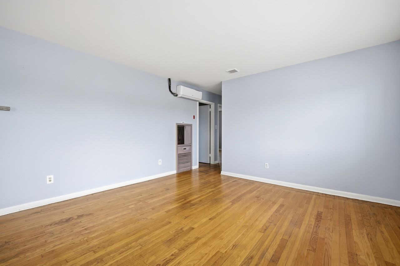 1248 37th St #1 - Photo 4 of 10