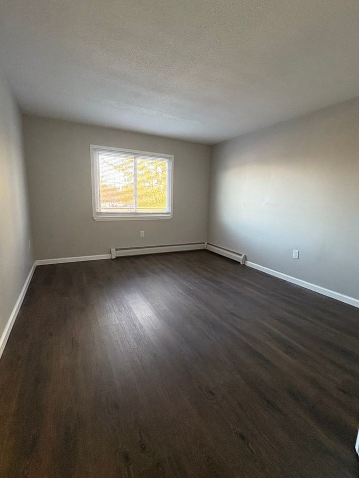 818-826 Pine St. - Red Pod - Photo 7 of 35