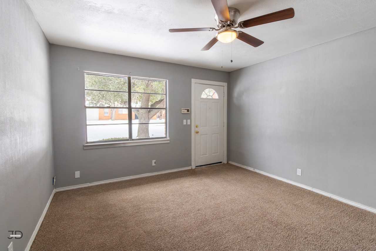 1708 Cimarron Trl #1 - Photo 4 of 23