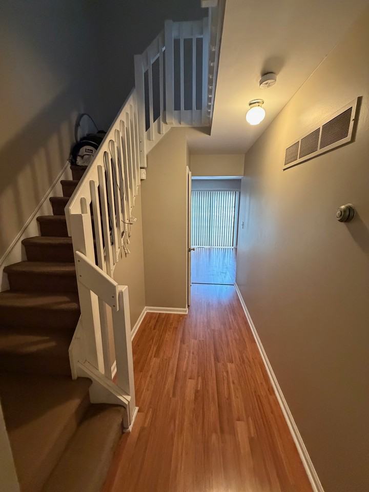 7 Lenape Ln #1 - Photo 4 of 46