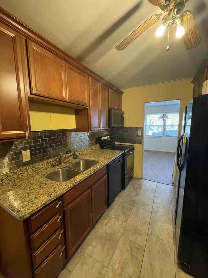 3425 Trolley Line Rd - Photo 5 of 20