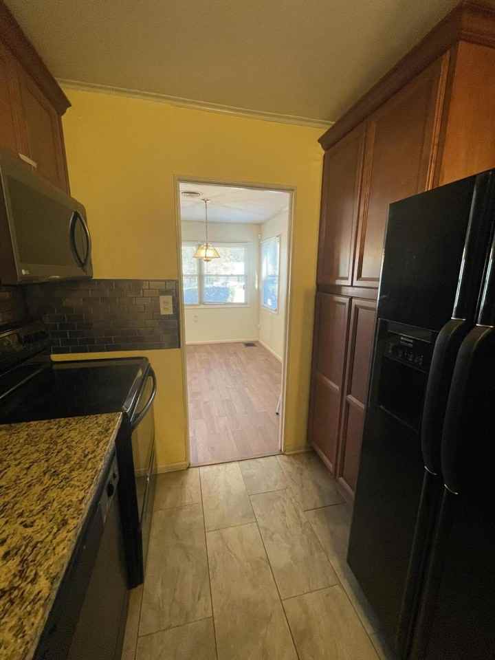 3425 Trolley Line Rd - Photo 7 of 20