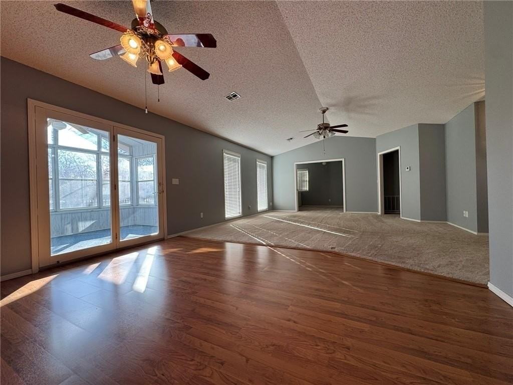 2 Newburgh Dr - Photo 2 of 28