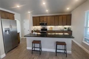 featured image of 3670 Macintosh Way