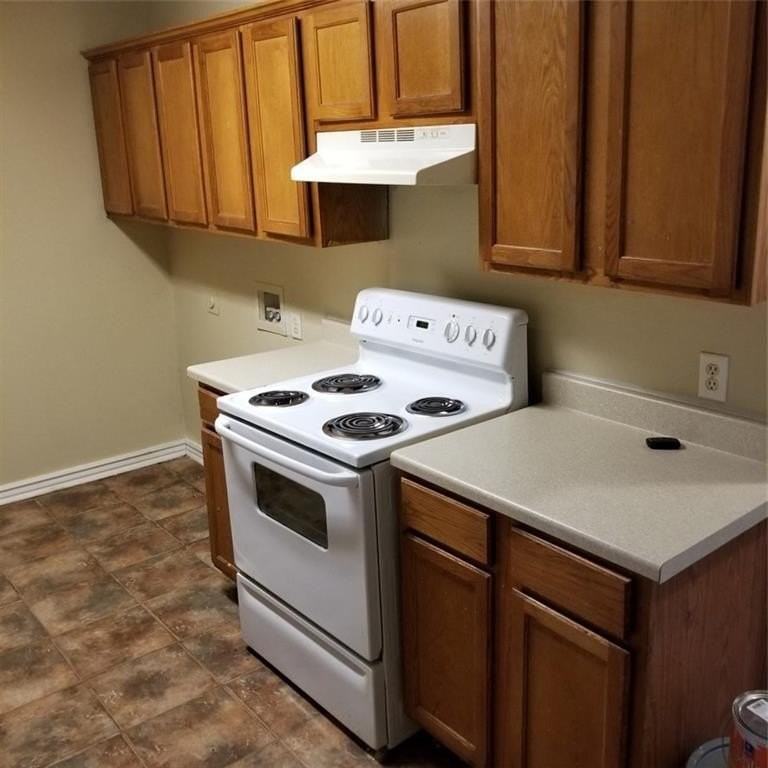 327 Graystone Cir - Photo 4 of 10