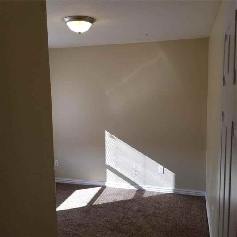 327 Graystone Cir - Photo 5 of 10