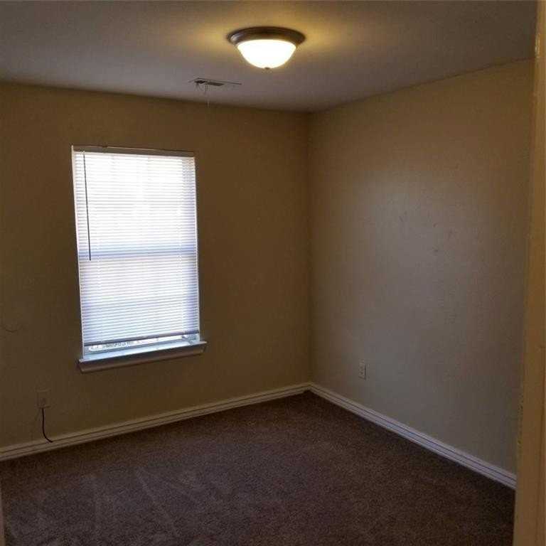 327 Graystone Cir - Photo 7 of 10