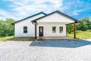 featured image of 807 Jessie James Rd