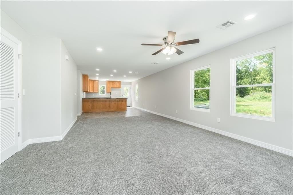 807 Jessie James Rd - Photo 2 of 14