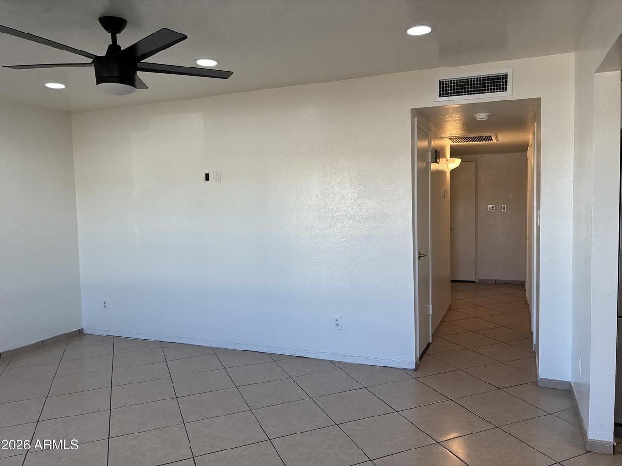 8819 W Roma Ave - Photo 5 of 33