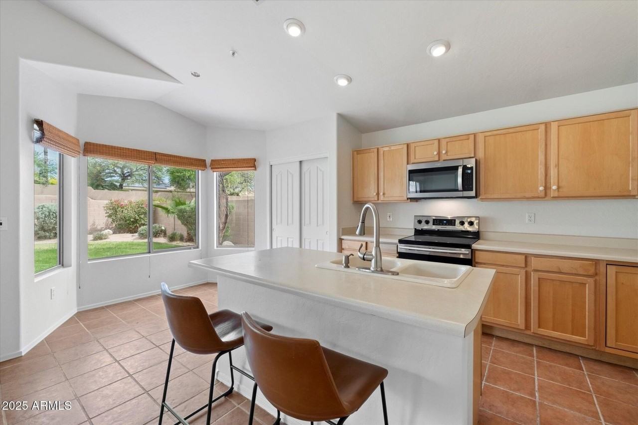 24649 N 75th Way - Photo 7 of 28