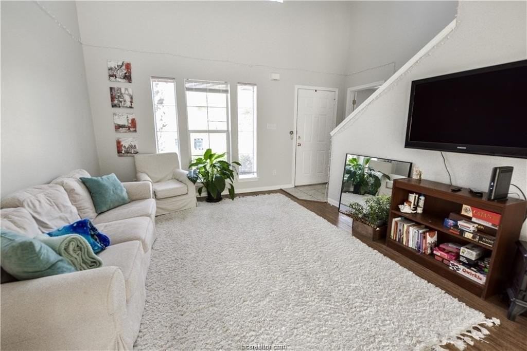 2427 Pintail Loop - Photo 3 of 20