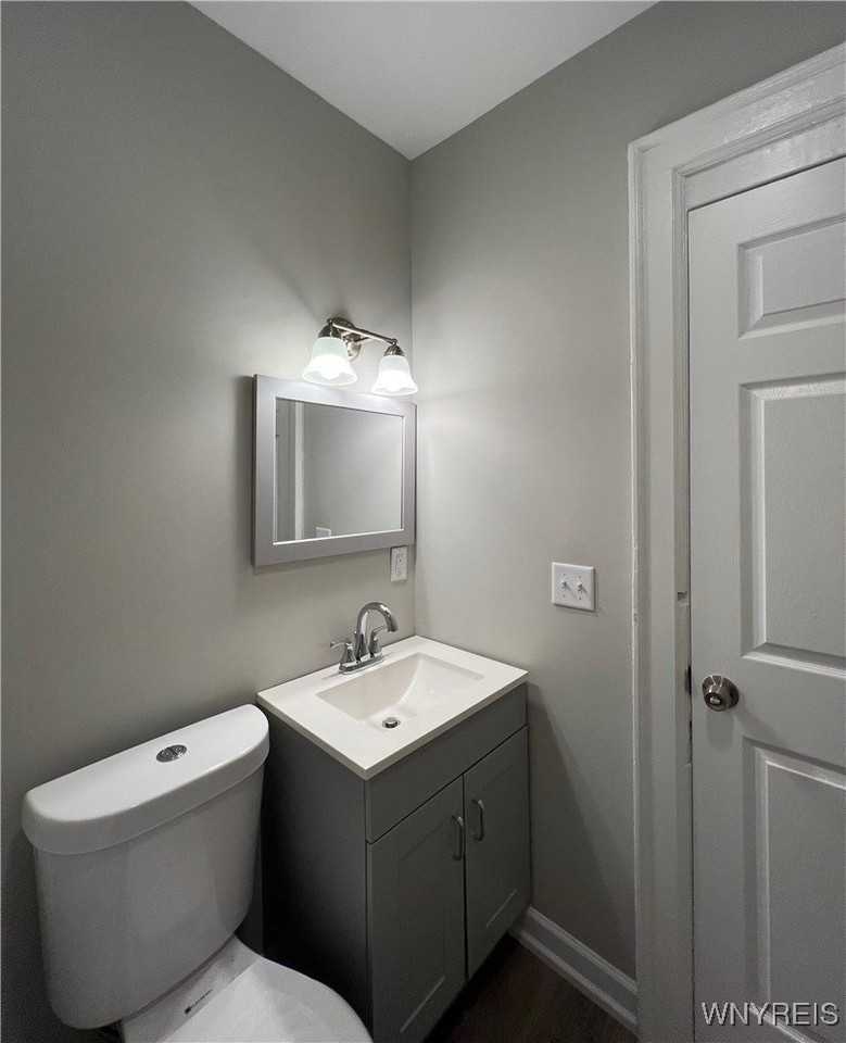 355 Plymouth Ave Apt 2 #2 - Photo 6 of 15